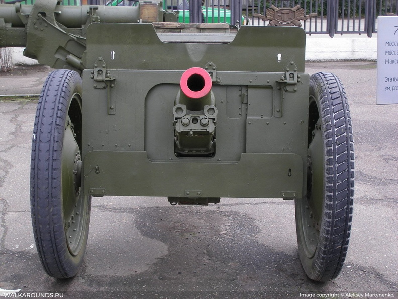 am_76_2_mm_gun_02.jpg